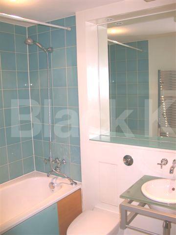 			GREAT LOCATION!, 2 Bedroom, 1 bath, 1 reception Flat			 William Road, EUSTON